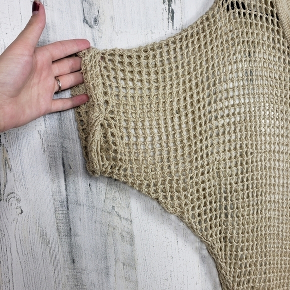 3/$15 Dots tan knit oversized cover up top size small - Picture 2 of 9